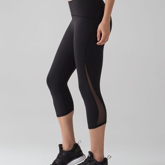 Lululemon Women's Leggings Train Times Crop (17") EUC - Picture 1 of 8